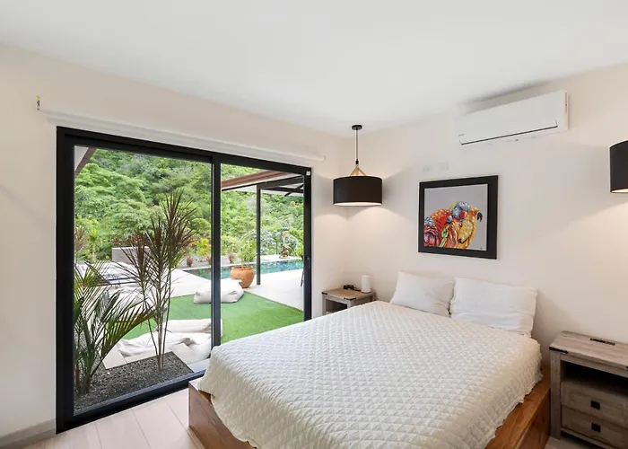 Luxe Tropical With Sparkling Infinity Pool, Panoramic Ocean Views & Community Amenities Сasa de vacaciones *