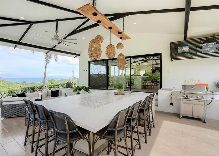 Luxe Tropical With Sparkling Infinity Pool, Panoramic Ocean Views & Community Amenities * Playa Flamingo